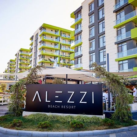 Royale Sundance Studio 7 Beach Spa & Pool Mamaia Nord 外观 照片